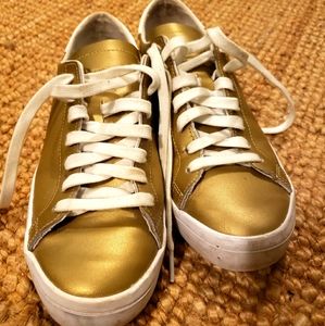 Adidas casual sneakers